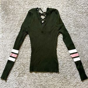 RIBBED FITTED OLIVE GREEN WOMENS SWEATER